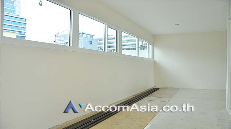 13  Office Space For Sale in Silom ,Bangkok BTS Sala Daeng AA13148